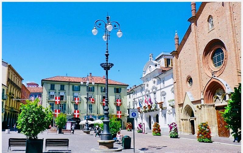 Comecasa Cavour Apartamento Asti Exterior foto