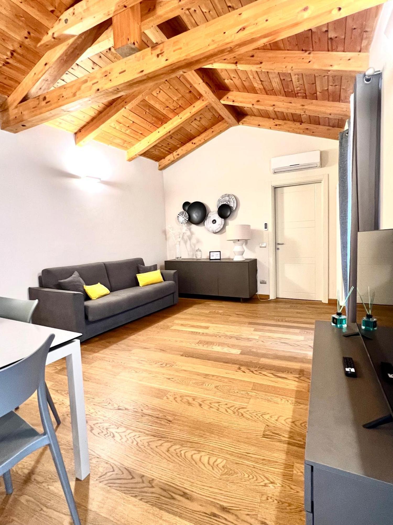 Comecasa Cavour Apartamento Asti Exterior foto